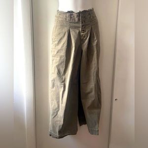 Army green wide crop pant